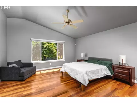 Bedroom - 1002 NW 22nd Ave, Camas, WA 98607 photo 1 of 4