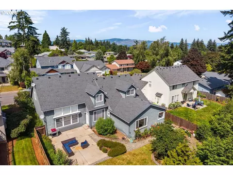 View/Area - 1002 NW 22nd Ave, Camas, WA 98607 photo 2 of 4