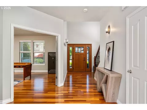 Entry Way - 1002 NW 22nd Ave, Camas, WA 98607 photo 2 of 4