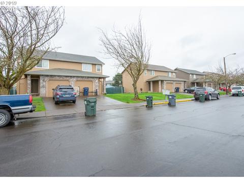 739 N Cloverleaf Loop, Springfield, OR 97477 photo 1
