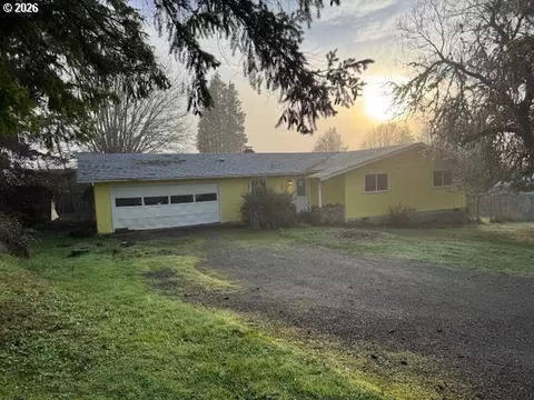 560 St John St, Sutherlin, OR 97479
