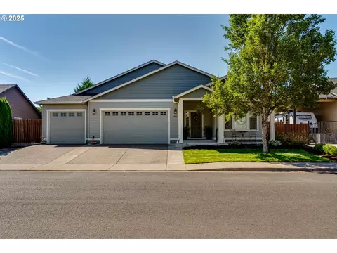 2447 W 13th Ave, Junction City, OR 97448