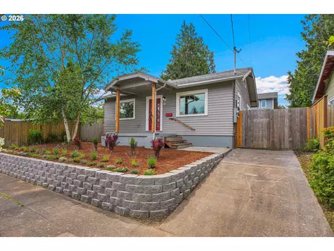 244 NE Buffalo St, Portland, OR 97211