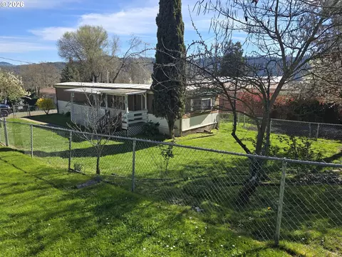 101 NE Darrell Ave, Winston, OR 97496