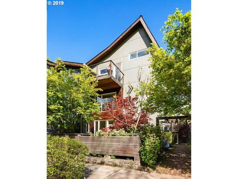 1905 E Pine St, Seattle, WA 98122 photo 1