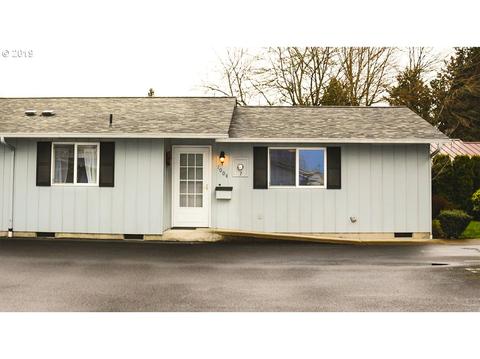 1004 W L St, Springfield, OR 97477 photo 1