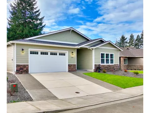 1334 Nautical Heights Dr, Brookings, OR 97415