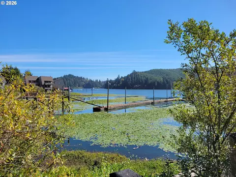 805 Jacobson Way, Lakeside, OR 97449 photo 4