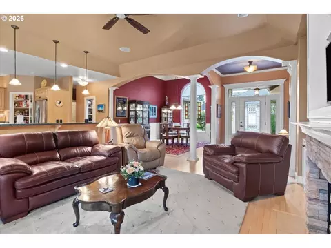 Living - 644 Casper Loop N, Keizer, OR 97303 photo 3 of 4