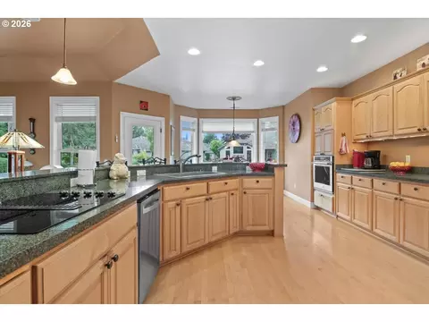 Kitchen - 644 Casper Loop N, Keizer, OR 97303 photo 3 of 6