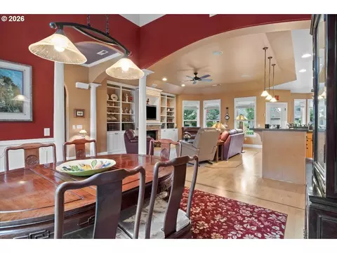 Dining - 644 Casper Loop N, Keizer, OR 97303 photo 2 of 3