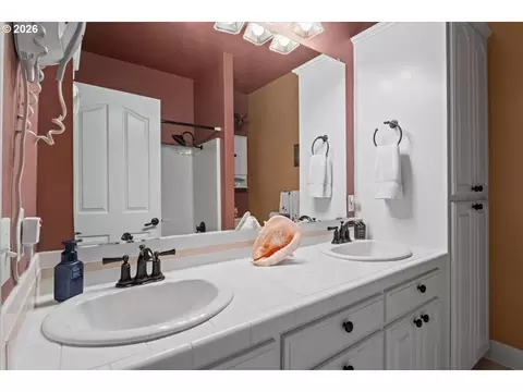 Bath - 644 Casper Loop N, Keizer, OR 97303 photo 1 of 3