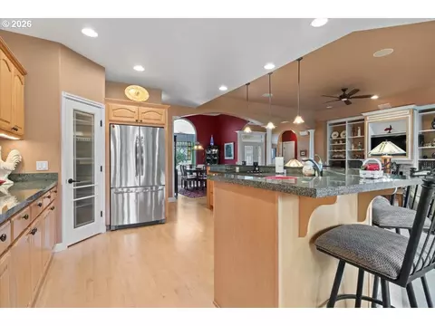 Kitchen - 644 Casper Loop N, Keizer, OR 97303 photo 2 of 6