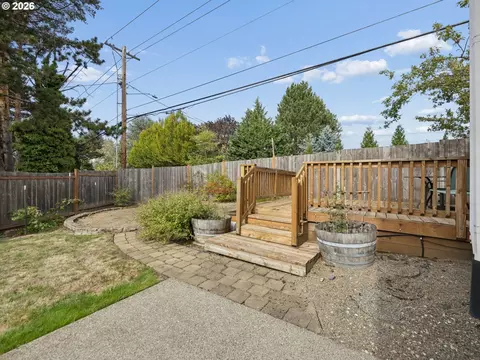 Exterior - 5303 SE 13th Ct, Gresham, OR 97080 photo 6 of 10