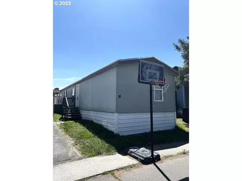 1030 SW 11th St #36, Hermiston, OR 97838