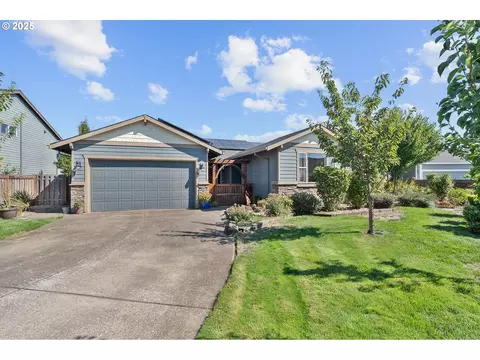 896 Dale Ct, Molalla, OR 97038