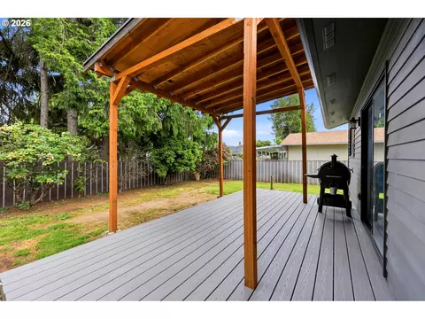 Exterior - 2893 NE Juniper Ave, Gresham, OR 97030 photo 6 of 11