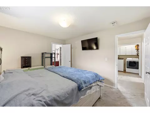 Bedroom - 2893 NE Juniper Ave, Gresham, OR 97030 photo 2 of 6