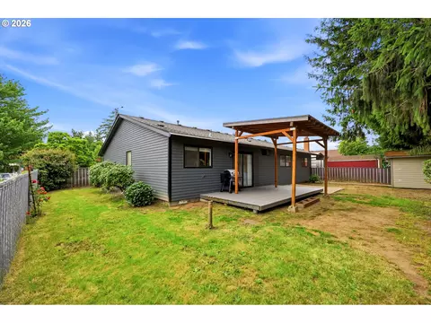 Exterior - 2893 NE Juniper Ave, Gresham, OR 97030 photo 10 of 11