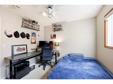 Bedroom - 2893 NE Juniper Ave, Gresham, OR 97030 photo 6 of 6