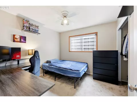 Bedroom - 2893 NE Juniper Ave, Gresham, OR 97030 photo 5 of 6