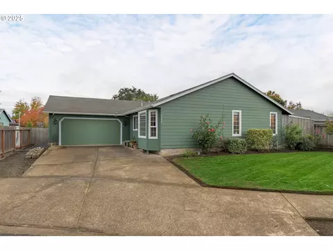 4500 Cambon St, Eugene, OR 97402