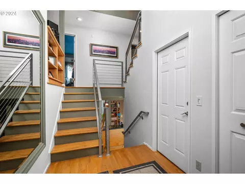 Entry Way - 1060 Upper Devon Ln, Lake Oswego, OR 97034 photo 1 of 1