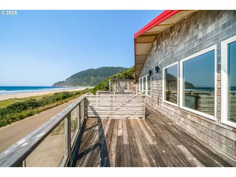 640 Ocean Rd, Manzanita, OR 97130