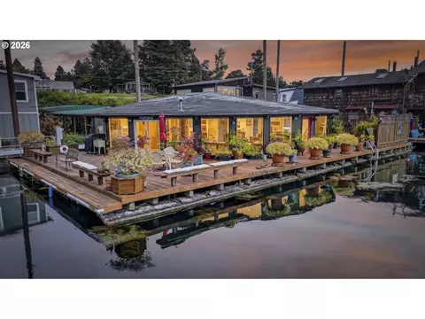 2055 N Jantzen Ave, Portland, OR 97217