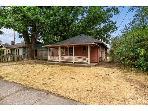 94 Grand St, Eugene, OR 97402