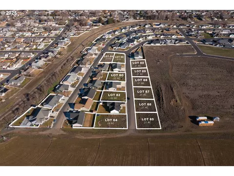 573 SW Desert Sky Dr #89, Hermiston, OR 97838