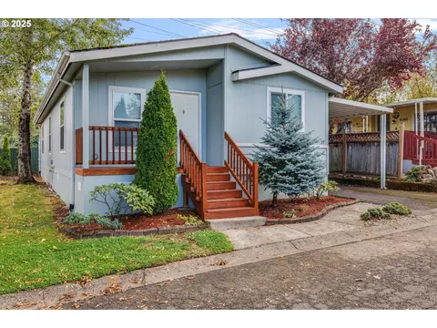 21100 NE Sandy Blvd #39, Fairview, OR 97024