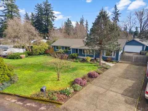 16552 SE Woodward St, Portland, OR 97236