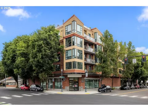 1620 NE Broadway St #206, Portland, OR 97232