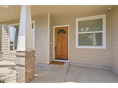 Exterior - 3714 Robbie St, Eugene, OR 97404 photo 4 of 5