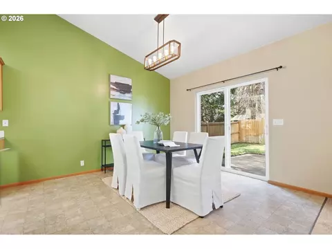 Dining - 3714 Robbie St, Eugene, OR 97404 photo 3 of 4