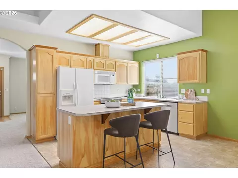 Kitchen - 3714 Robbie St, Eugene, OR 97404 photo 1 of 5