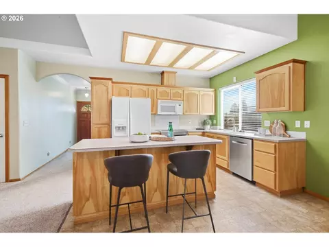 Kitchen - 3714 Robbie St, Eugene, OR 97404 photo 2 of 5