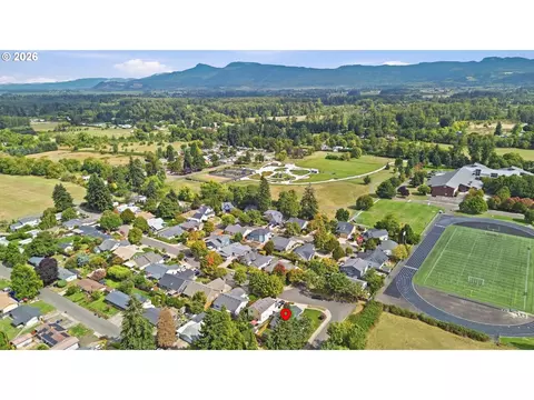View/Area - 3714 Robbie St, Eugene, OR 97404 photo 5 of 5