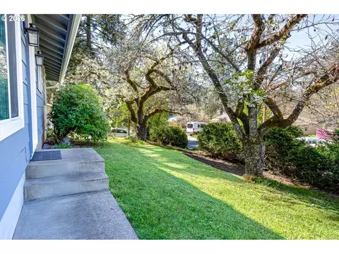 Exterior - 4865 Whiteaker St, Eugene, OR 97405 photo 7 of 11