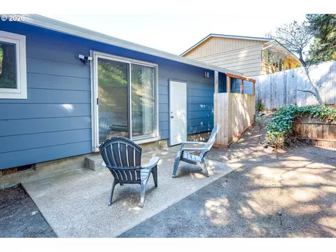 Exterior - 4865 Whiteaker St, Eugene, OR 97405 photo 9 of 11