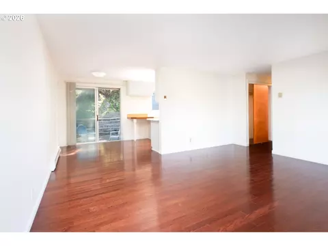 Living - 4865 Whiteaker St, Eugene, OR 97405 photo 2 of 5