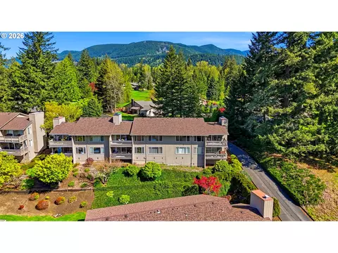 68658 E Bowmans Cir, Welches, OR 97067