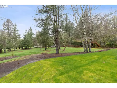 Exterior - 19245 SW Heightsview Dr, Beaverton, OR 97007 photo 3 of 6