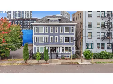 1714 NW Couch St #7, Portland, OR 97209