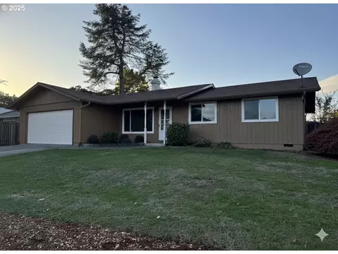 4803 Regal Dr NE, Salem, OR 97301