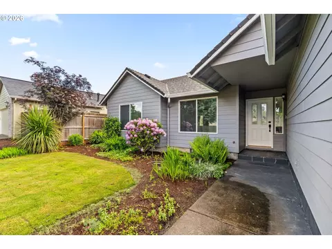Exterior - 432 Taz Ln, Eugene, OR 97404 photo 2 of 7