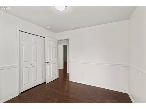 Bedroom - 432 Taz Ln, Eugene, OR 97404 photo 1 of 3