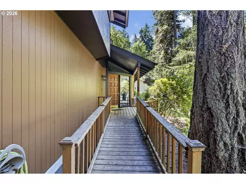 Exterior - 2854 Warren St, Eugene, OR 97405 photo 7 of 8