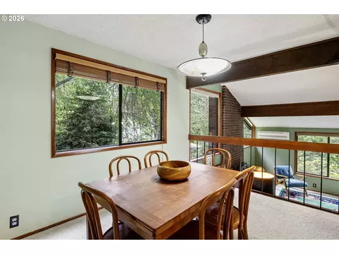 Dining - 2854 Warren St, Eugene, OR 97405 photo 2 of 4